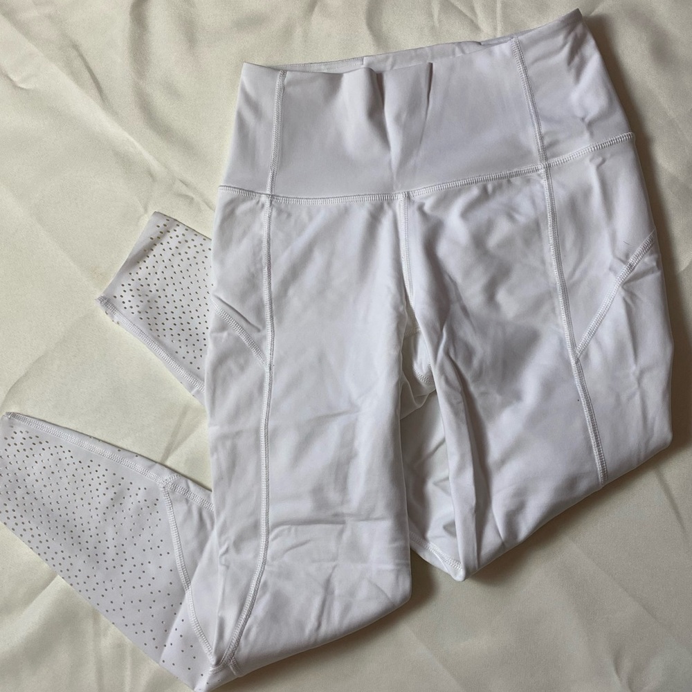 DISCONTINUED LULULEMON leggings 24”inseam